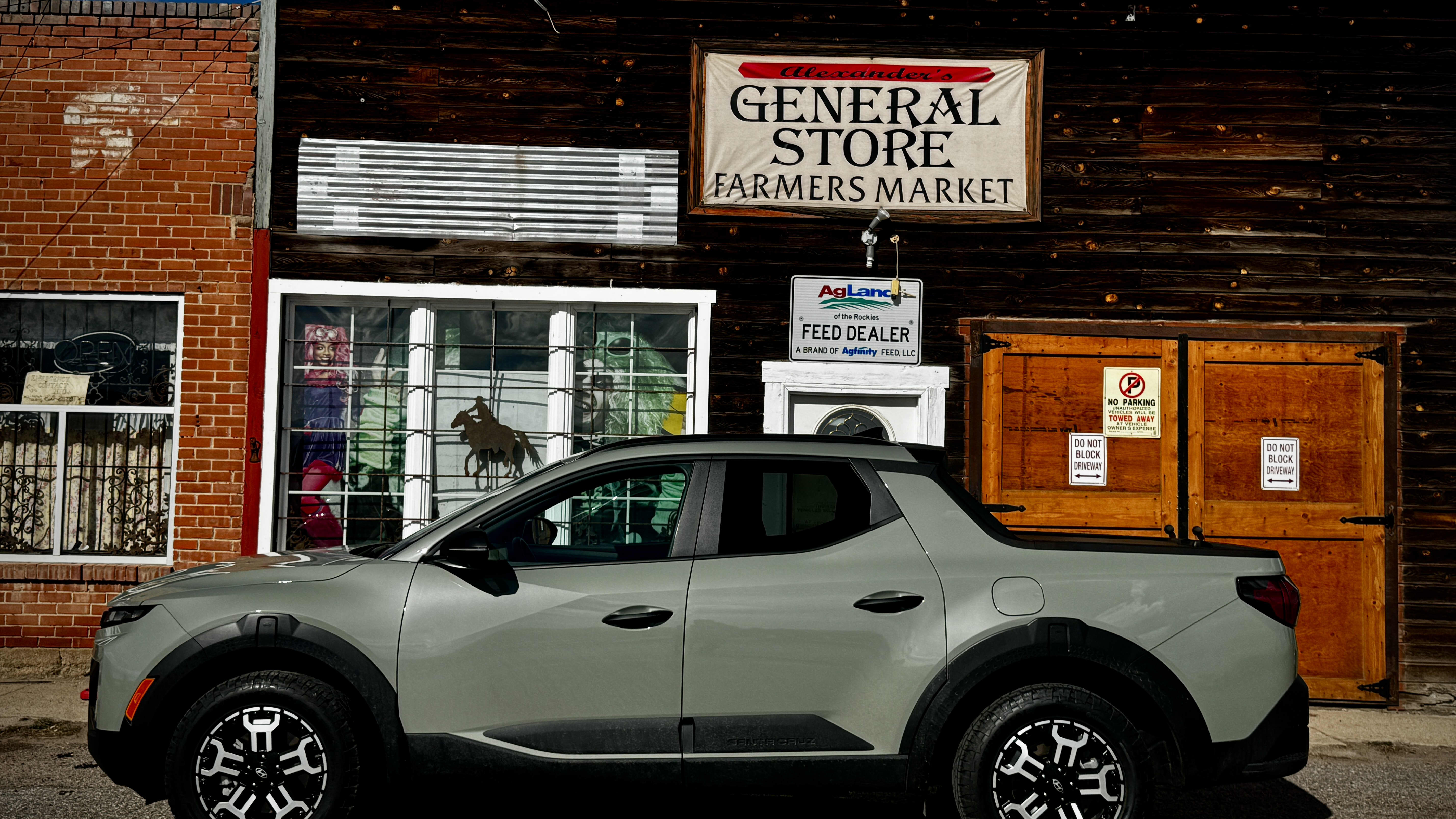 hyundai santa cruz outside old style store