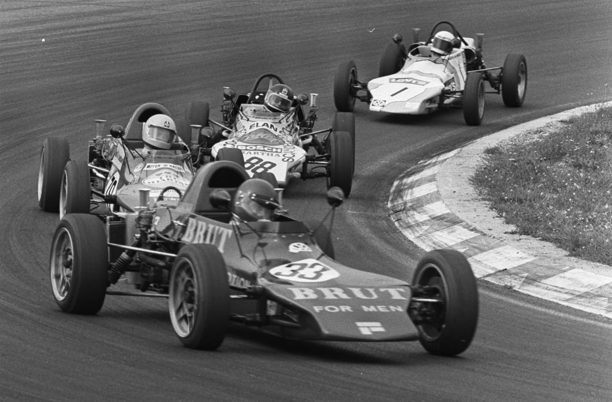 Super Vee racing in 1975 – Leo Steenbergen, winner Calle Jonsson, No. 88 Karl Anton and Maarten van Ginneken (photo by Bert Verhoeff/Anefo, courtesy Wikimedia Commons)