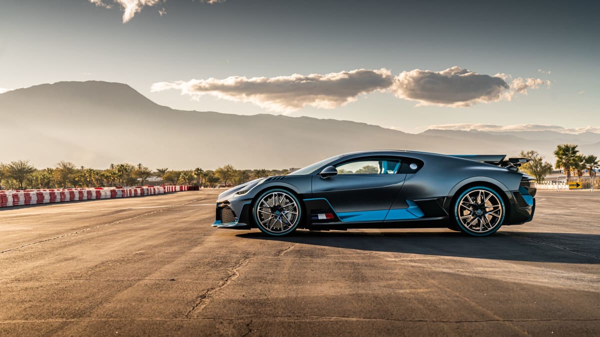 In action: the Bugatti Divo in Divo Titanium Silver Matt. © Robert Grubbs Photography