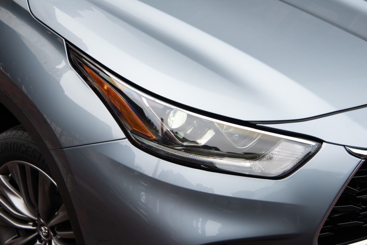 2020 Toyota Highlander Platinum V6 AWD headlight