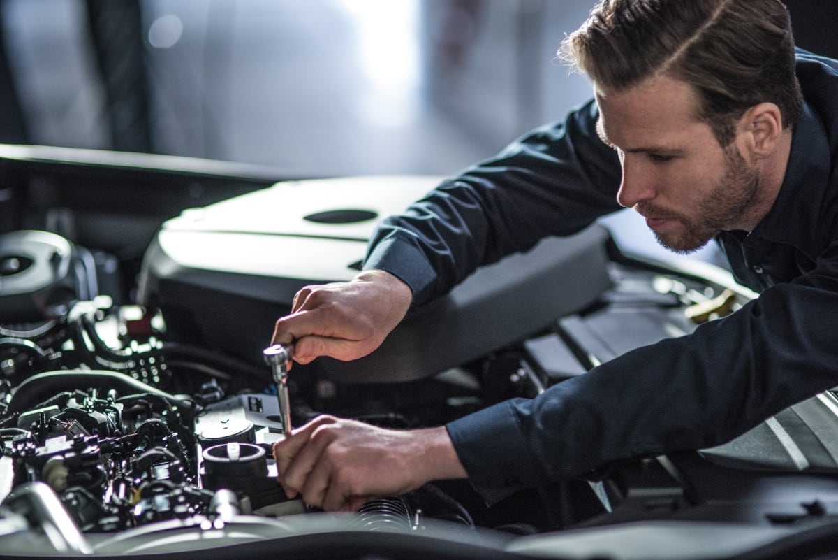 Volvo Car USA lowers student debt for incoming automotive technicians.