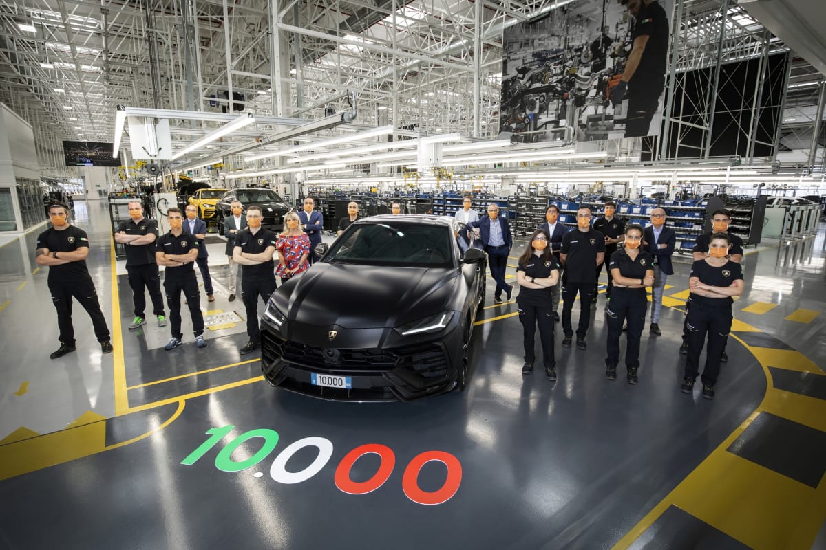 Lamborghini has produced the 10,000th Urus