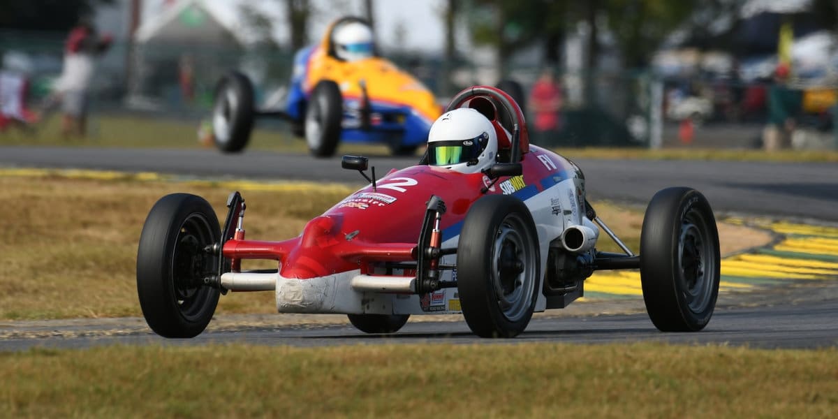 Andrew Whiston winning the 2019 Formula Vee National Runoffs (photo by SCCA)