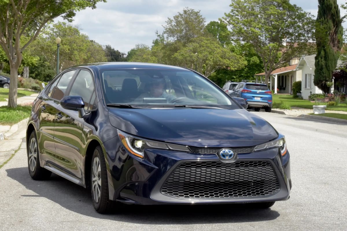 2020 Toyota Corolla Hybrid LE Sedan