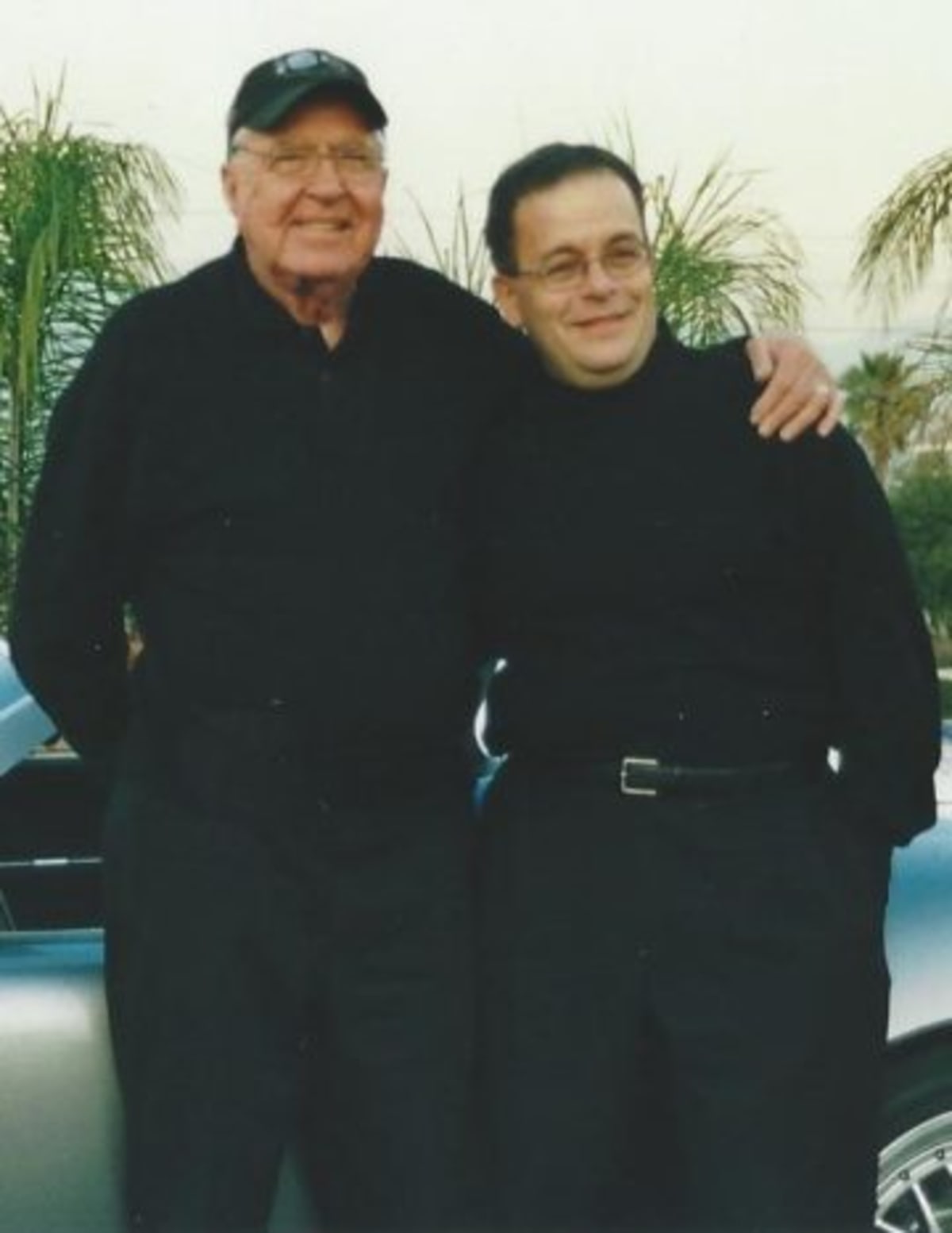 Shelby and Theodore under the palms at Irwindale … obviously both got (and heeded) the official uniform of the day memo.