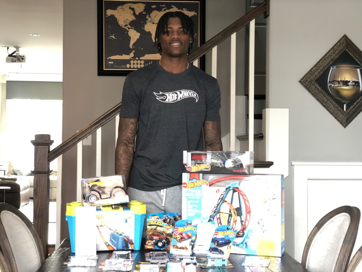 Tee Higgins donates $5,000 of Hot Wheels to his local Boys & Girls Club