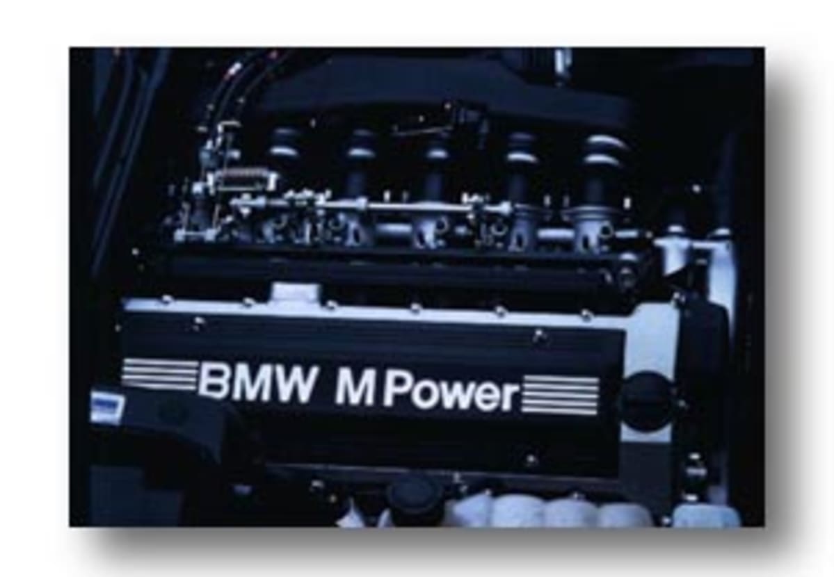 The M5’s S38 in-line six engine