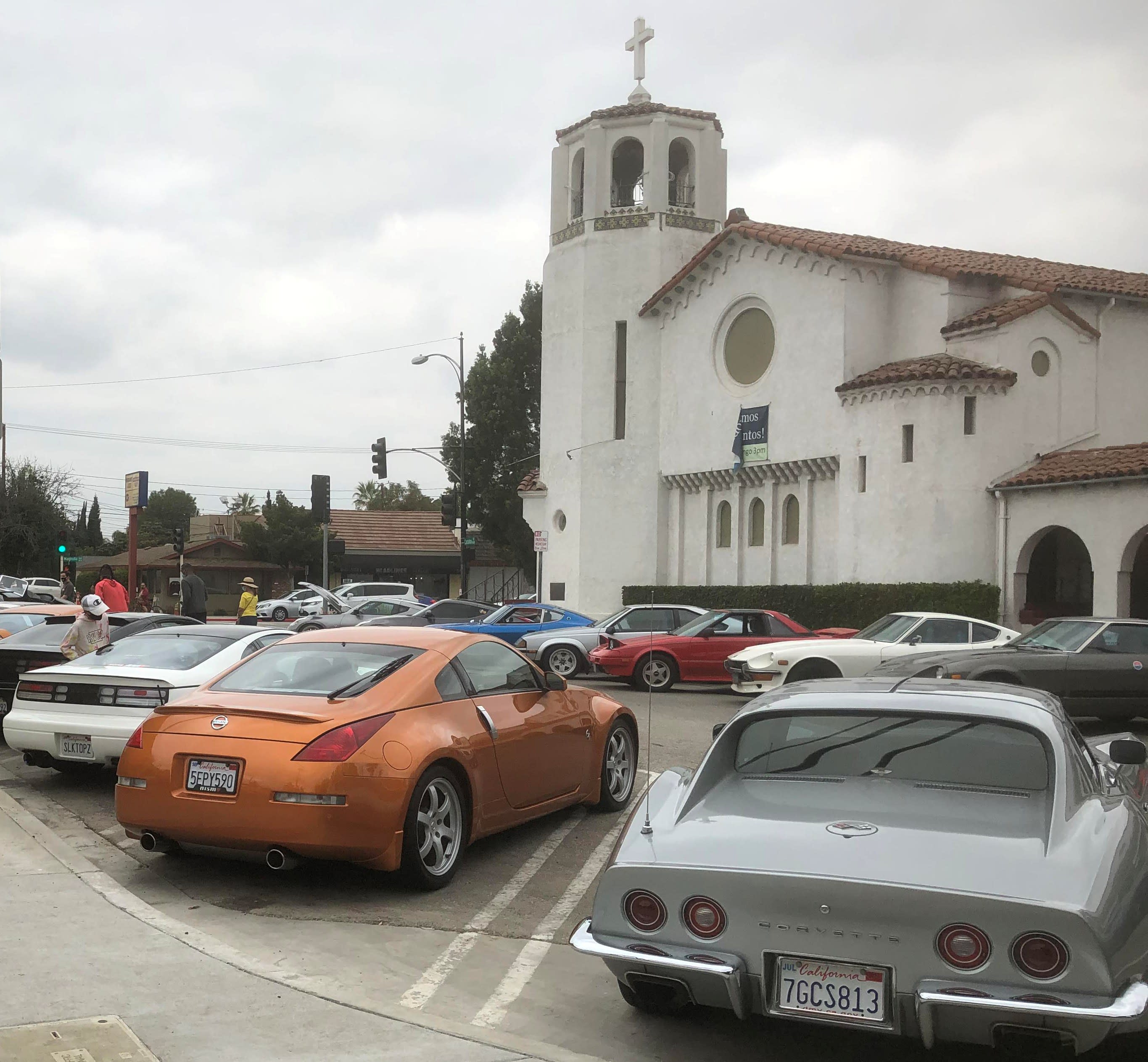 A group of Zs and a ‘Vette receiving the blessings in front of the Magnolia Park United Methodist Church. Amen.