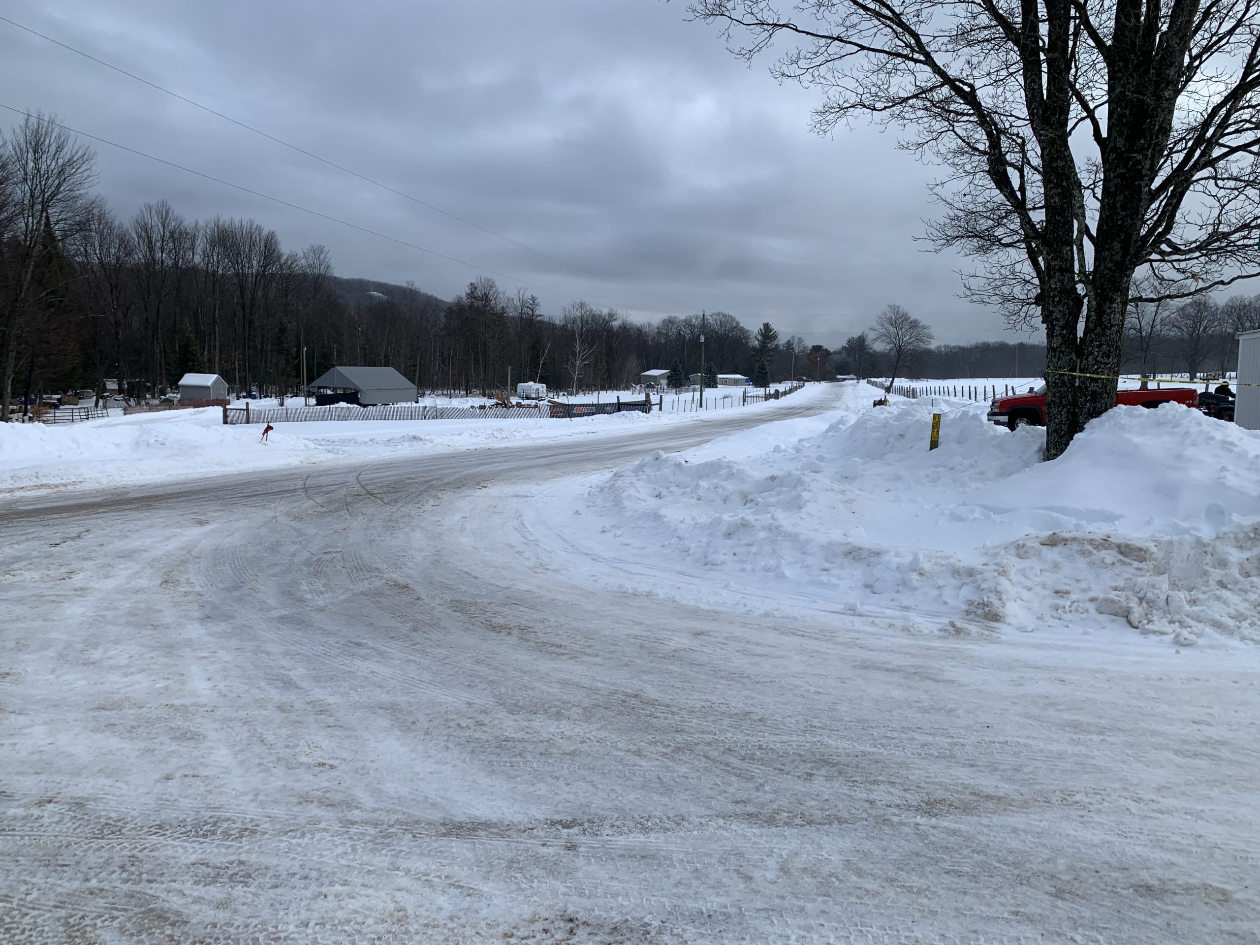 90-degree right-hand turn on the snow covered street