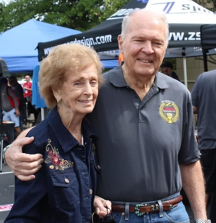 The lovely and always smiling Johnny Gable, Mr. K’s assistant for many years, and Mr. Peter Brock. Always supporting Z events, of course present in Nashville. zcon