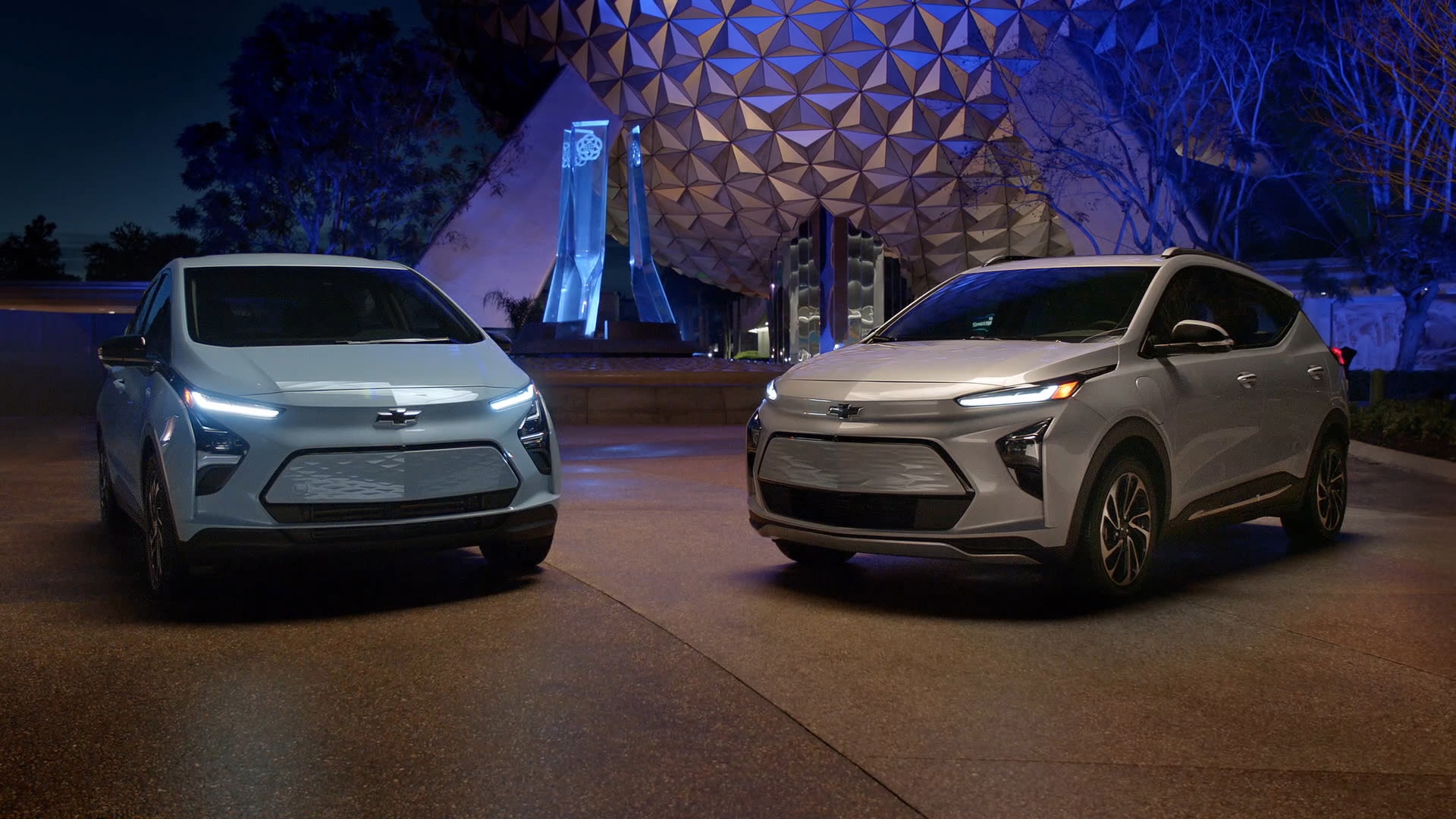 2022 Chevy Bolt EUV and 2022 Chevy Bolt EV