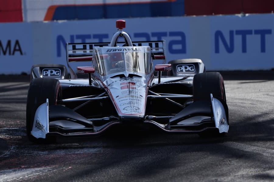 Newgarden coming around a turn in Long Beach