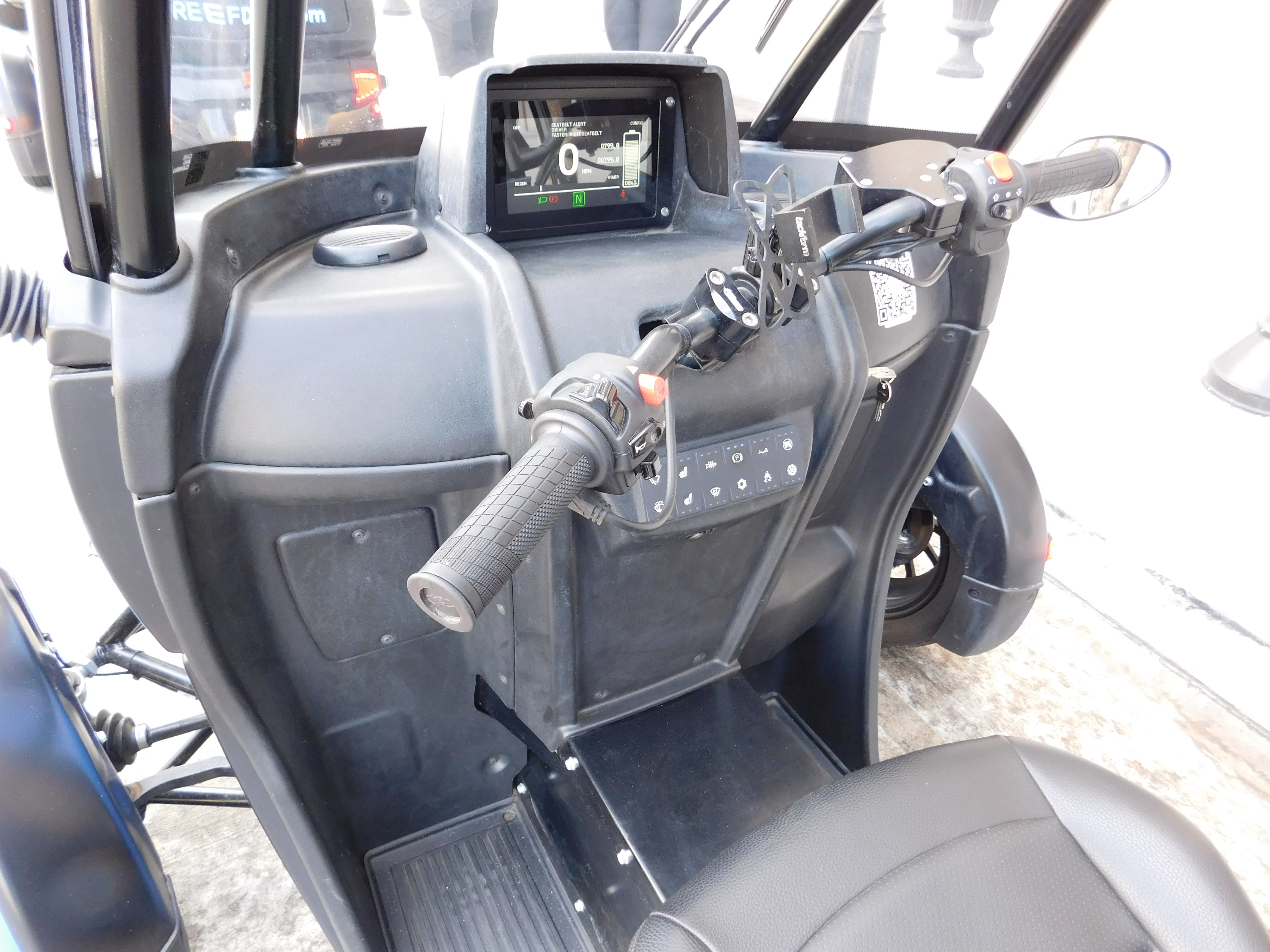 the handle bars of the Arcimoto FUV