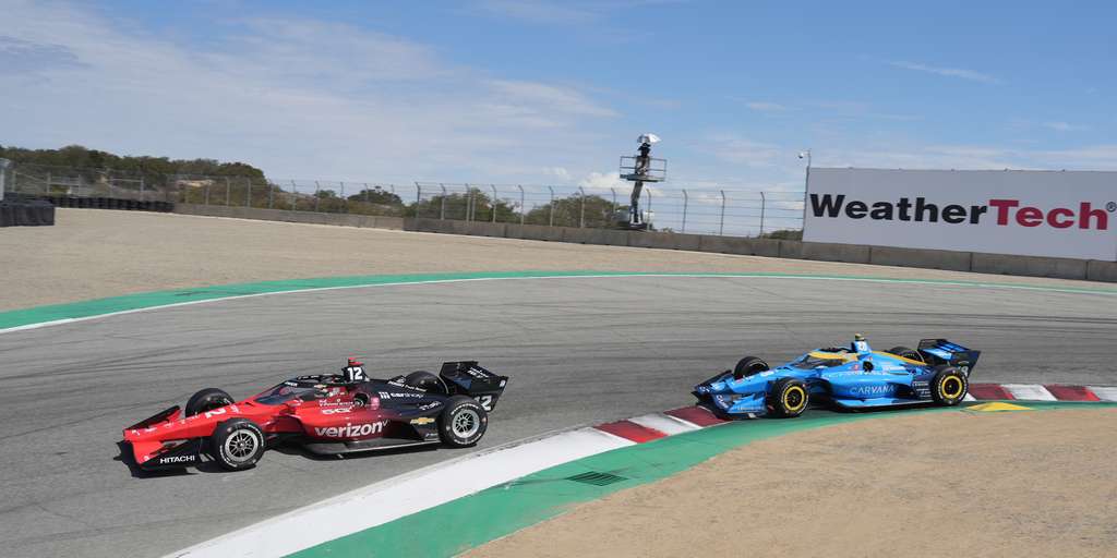 Will Power leads in front of Jimmie Johnsson