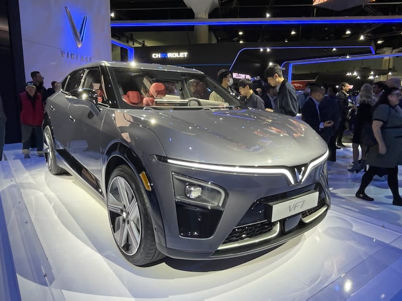 image of the VinFast VF7 on display at the 2022 Los Angeles Auto Show