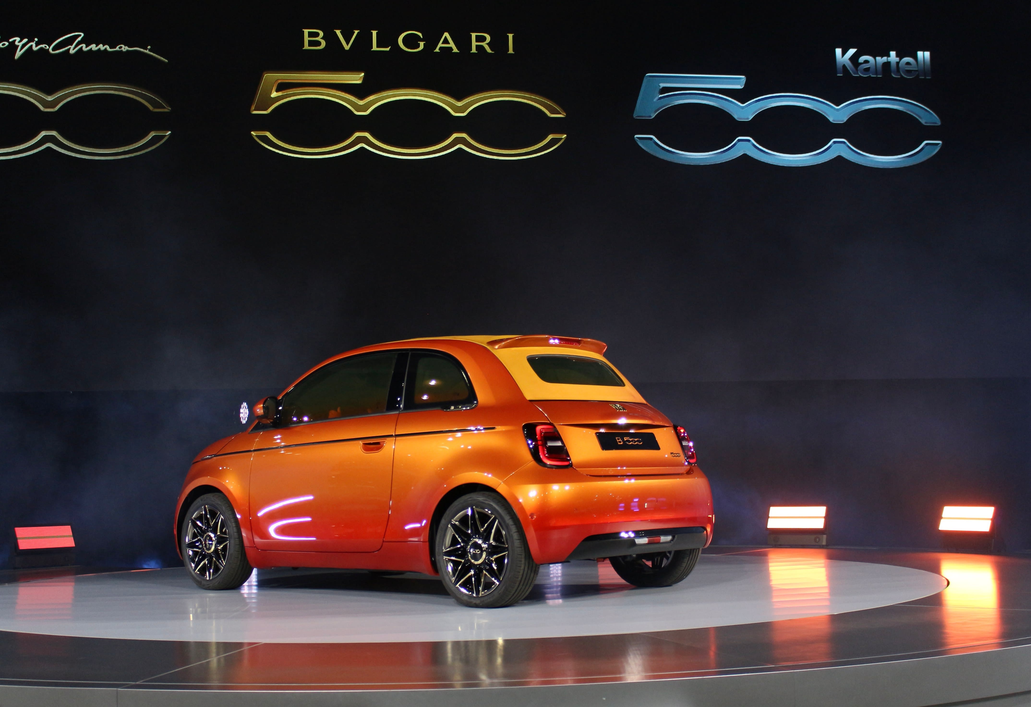 image of the Fiat 500 on display at the 2022 Los Angeles Auto Show
