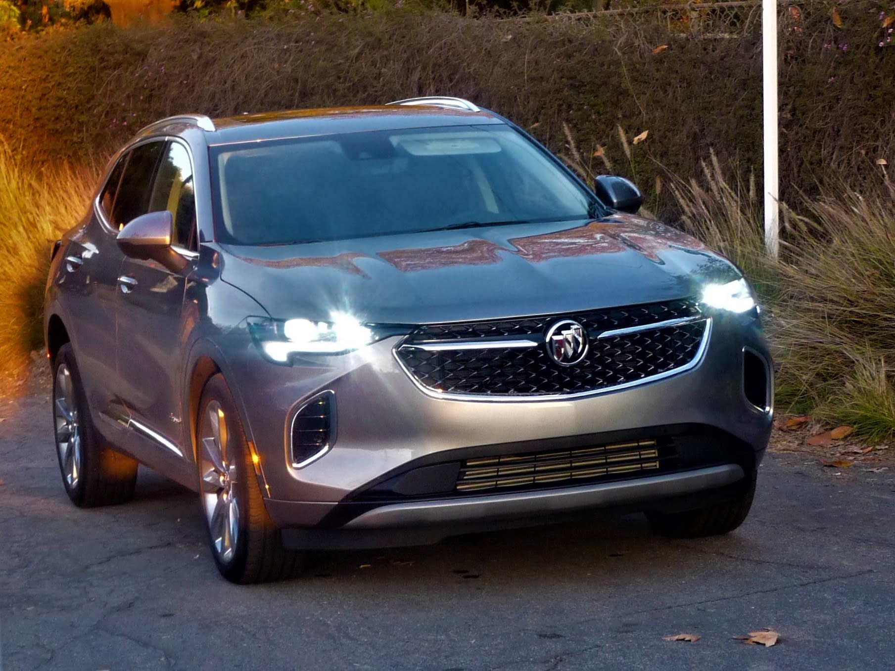 exterior image of the 2023 Buick Envision Avenir