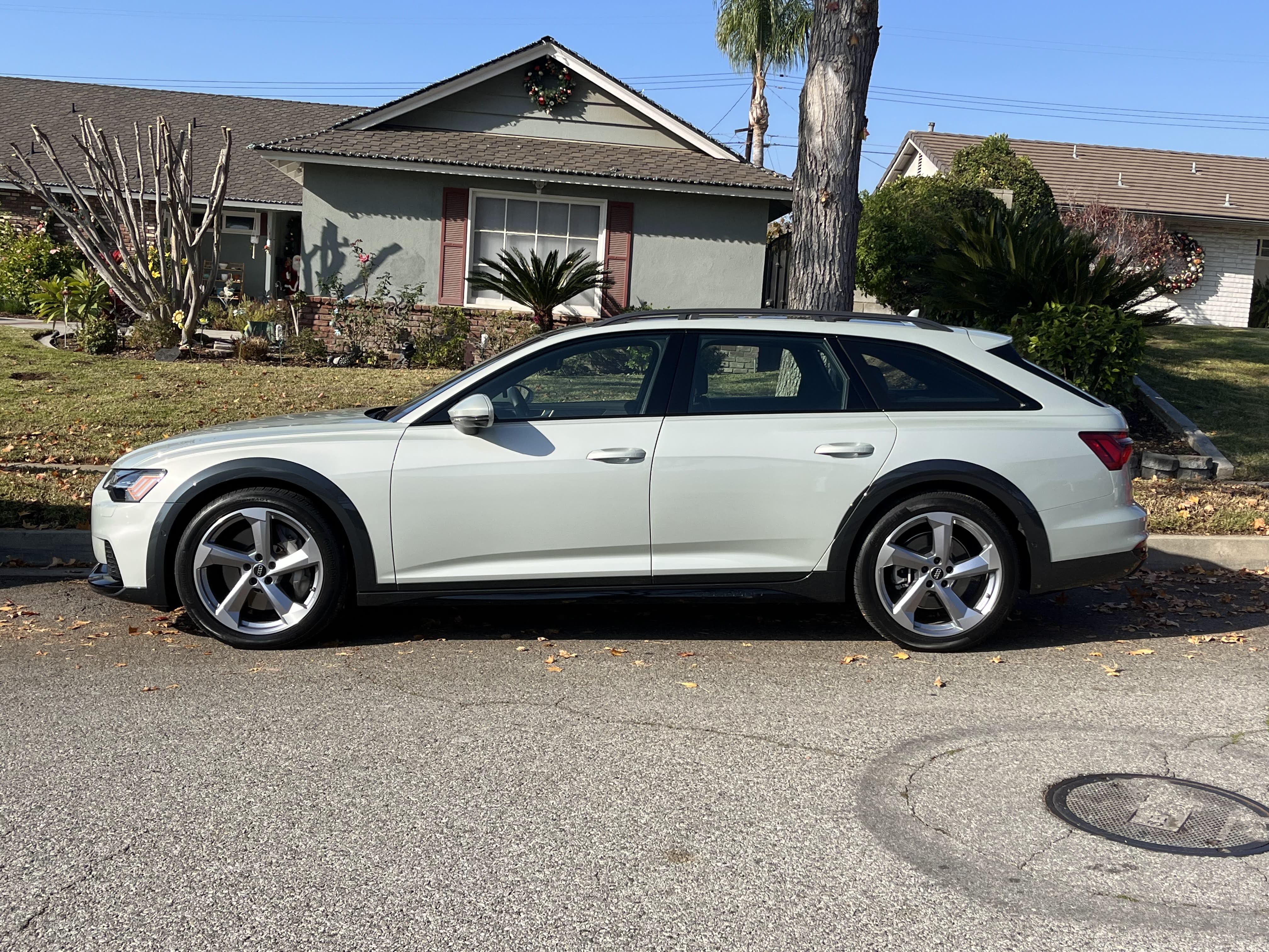 side view of the 2022 Audi A6 Allroad