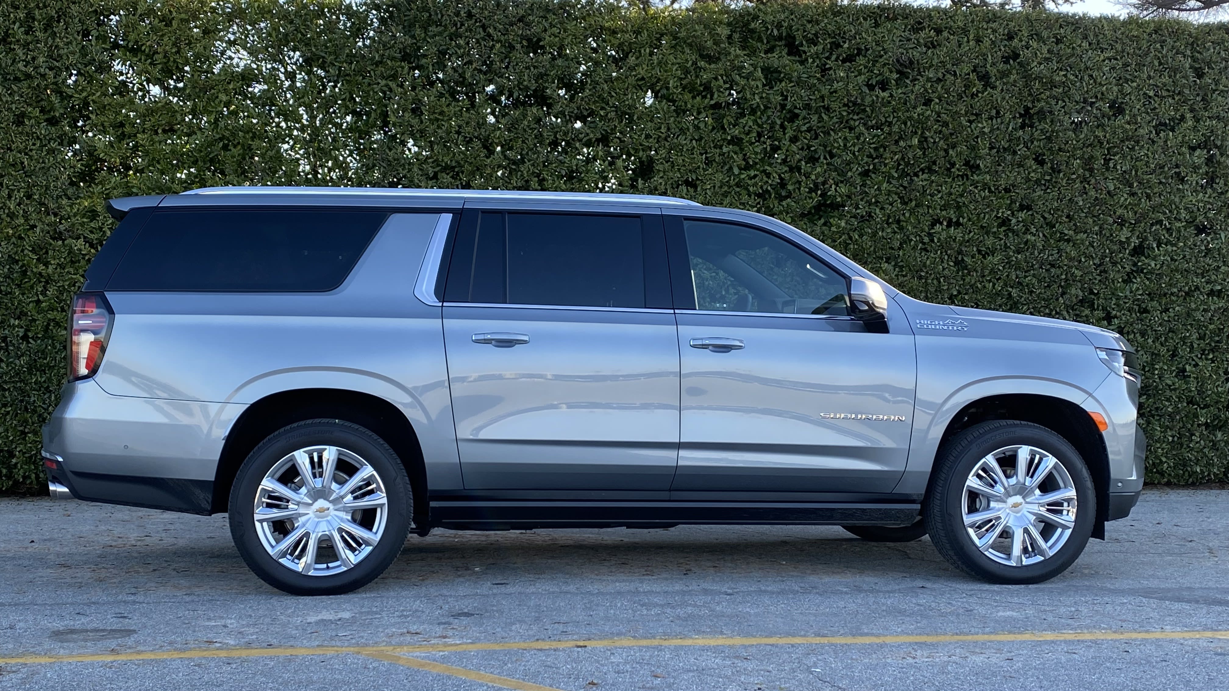 image of the 2023 Chevrolet Suburban High Country
