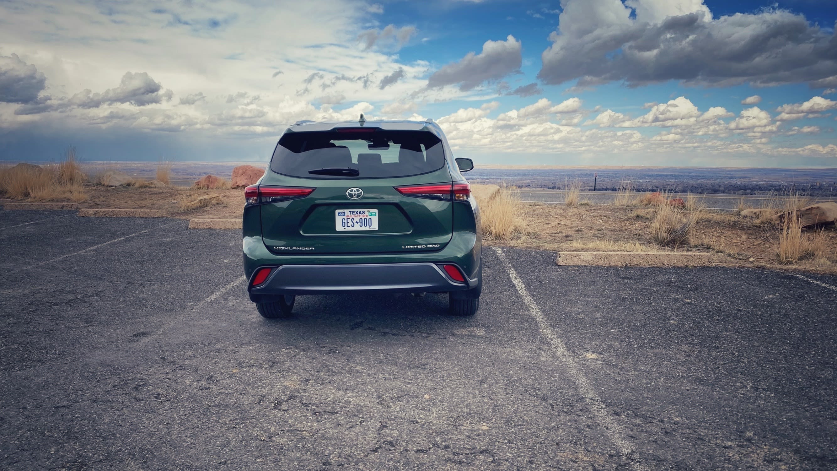 image of the exterior of the 2023 Toyota Highlander Limited
