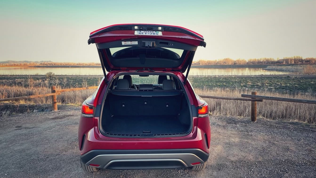 image of the exterior of the 2023 Lexus RX350h as seen from behind with the trunk open