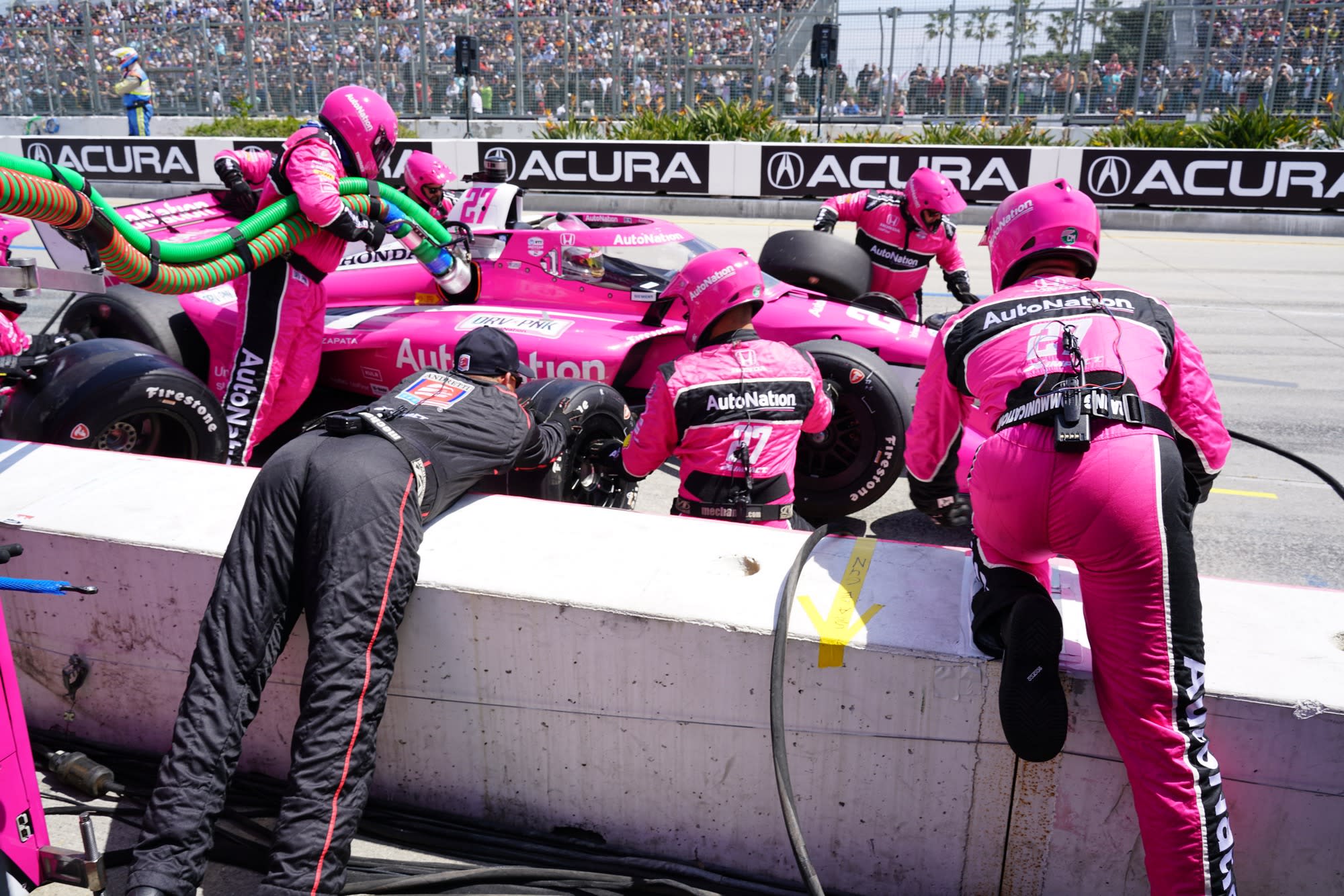 image of a pit crew at the IndyCar races in Long Beach