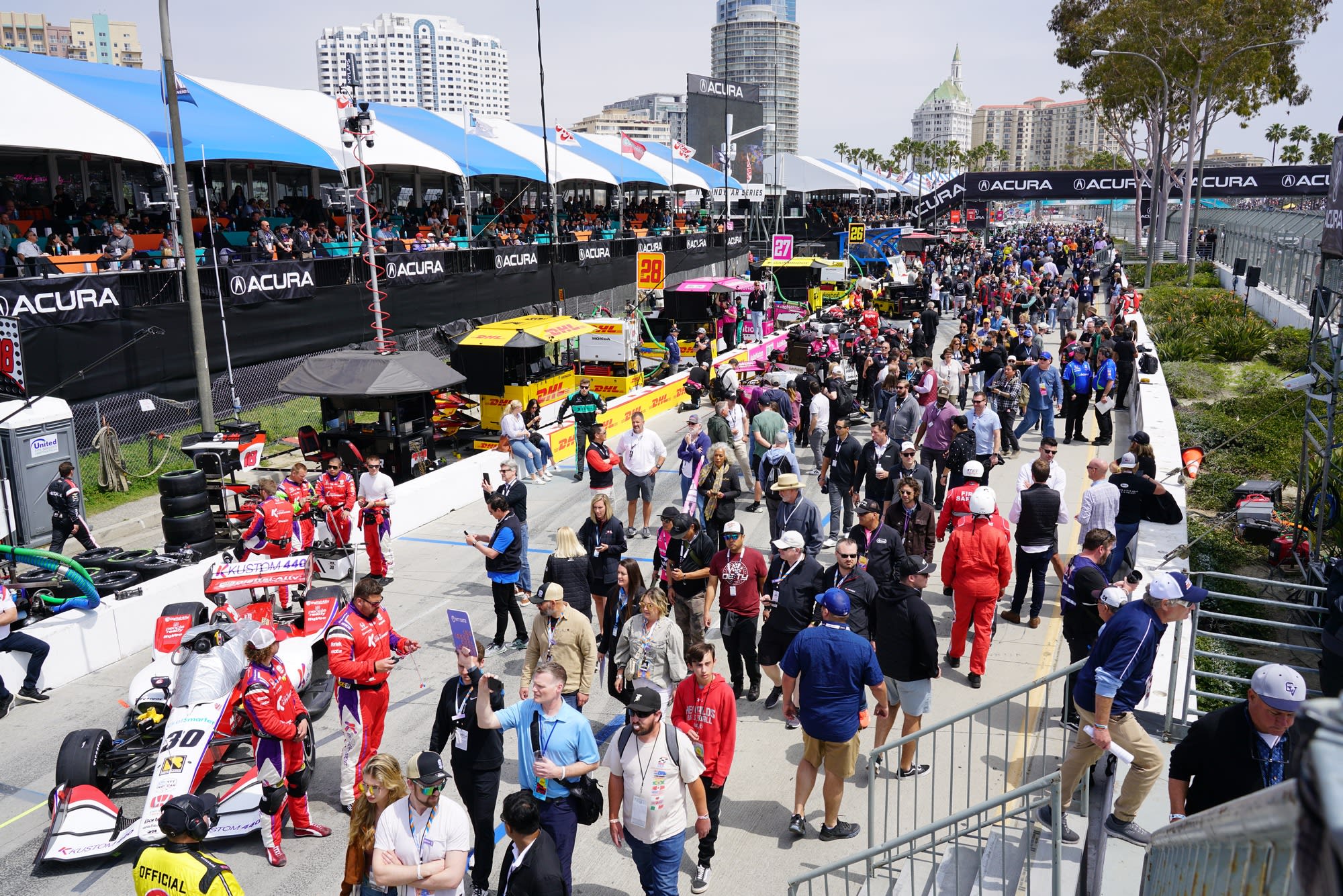image of the crowds at the IndyCar races
