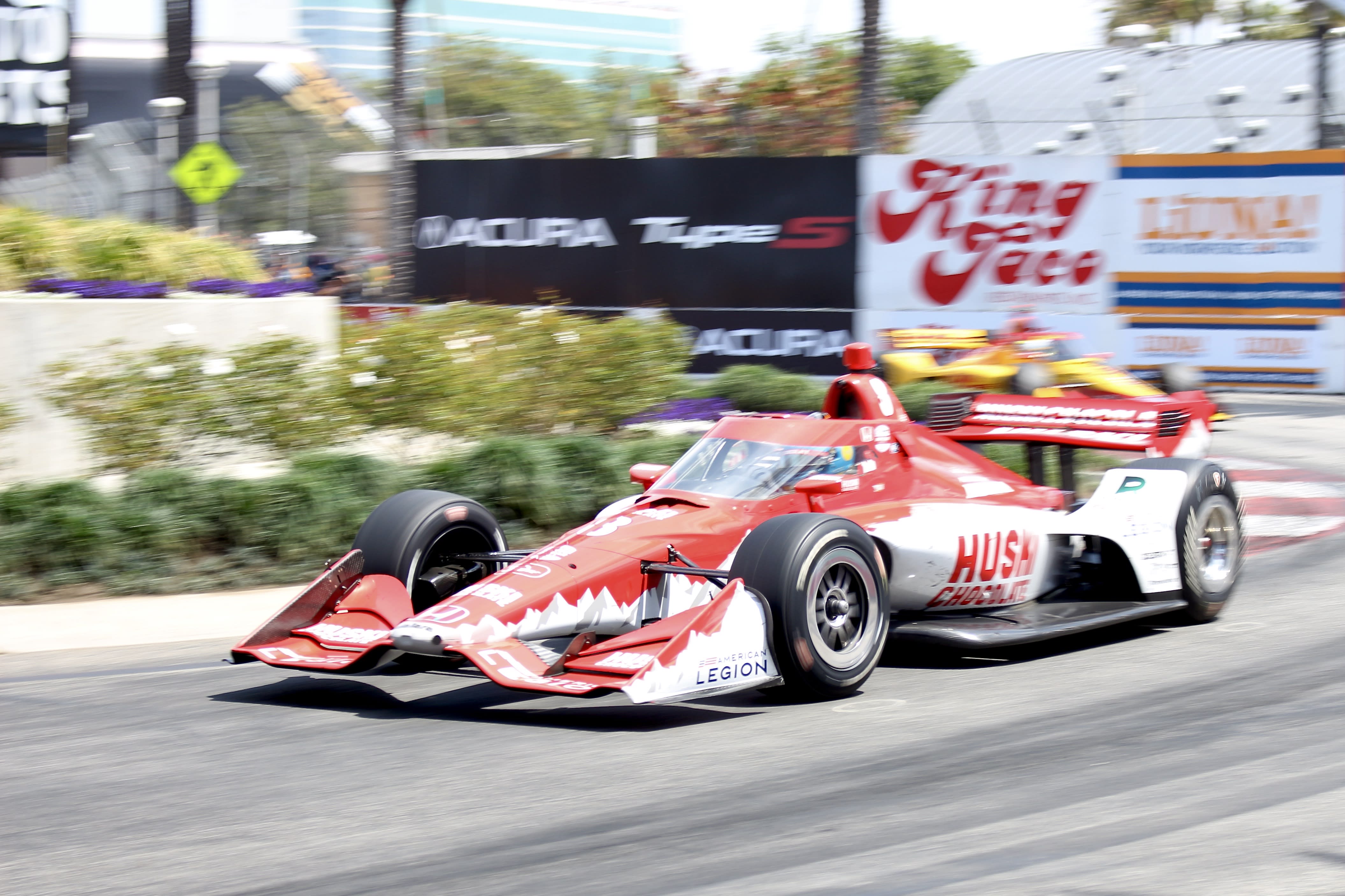 Marcus Ericsson racing in Long Beach