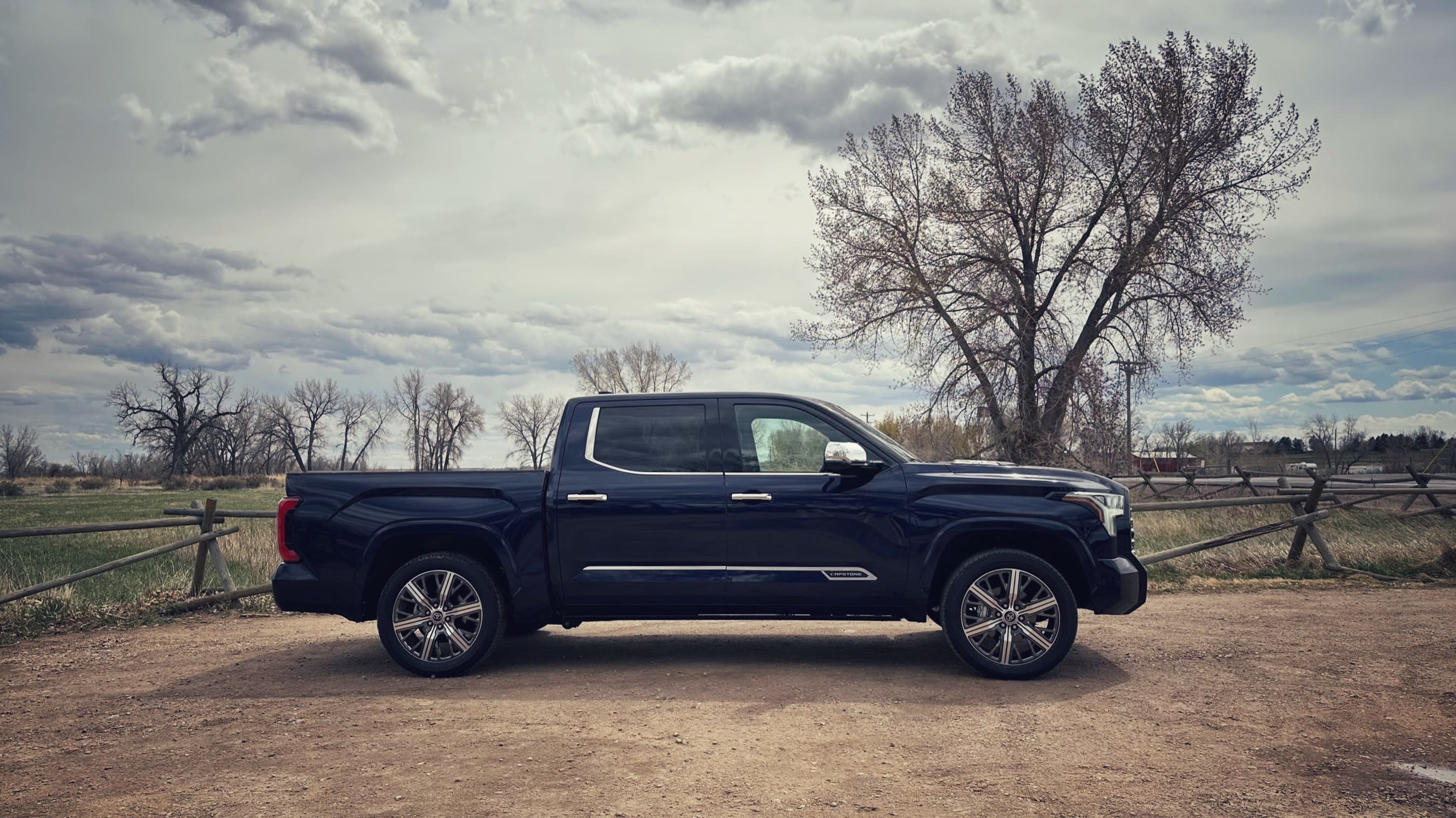 side view of the Toyota Tundra Capstone