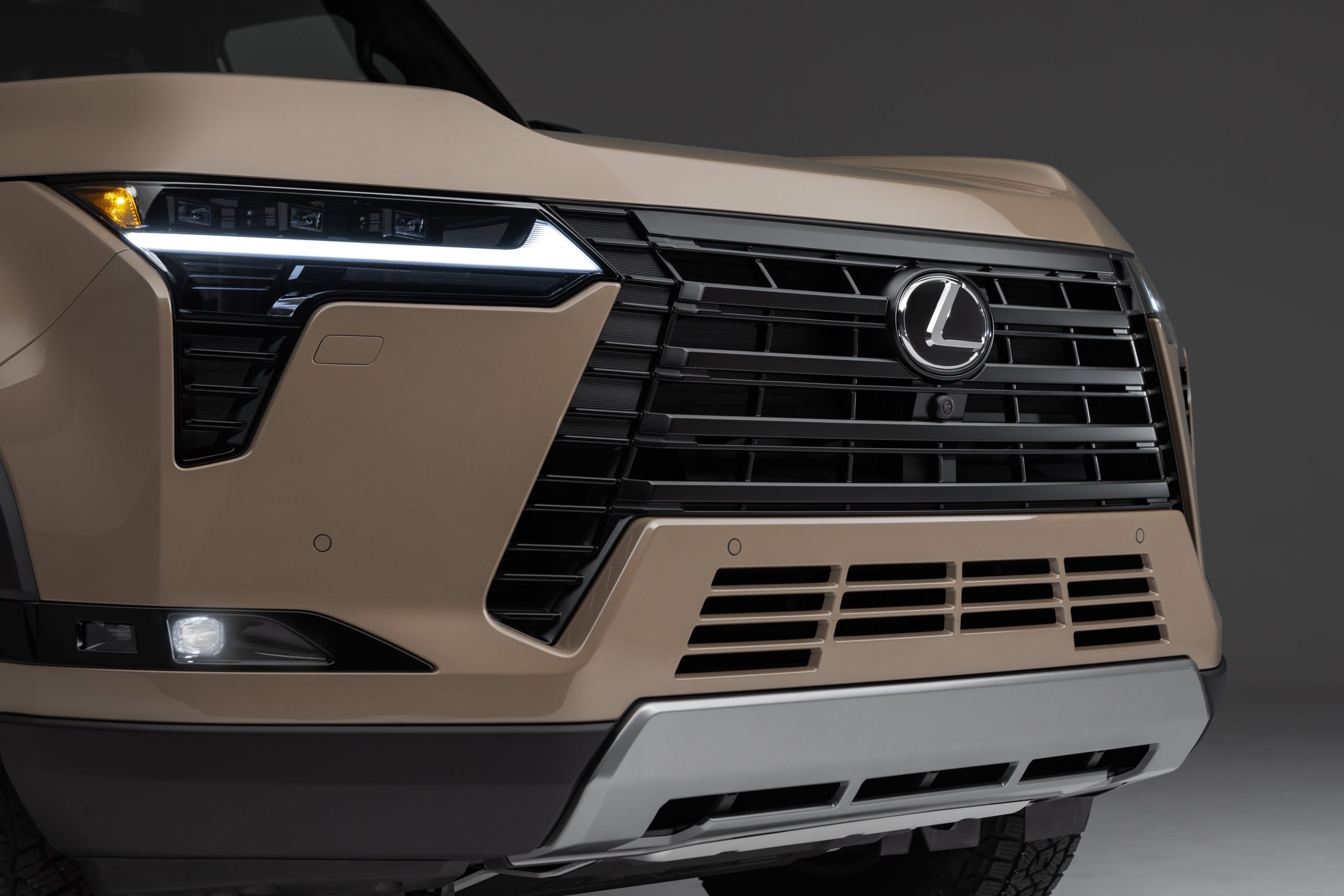 front grille of the 2024 Lexus GX