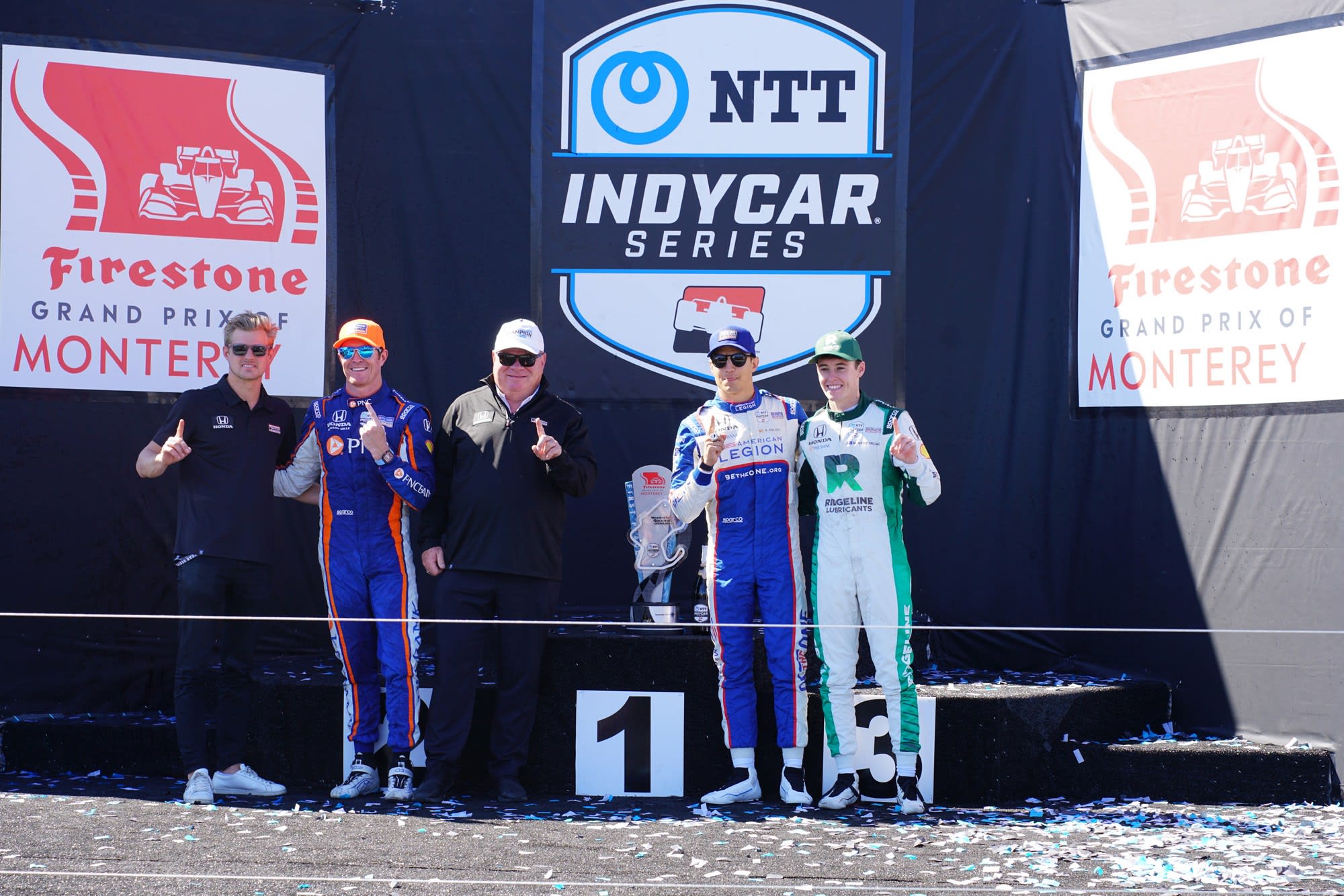 winners podium