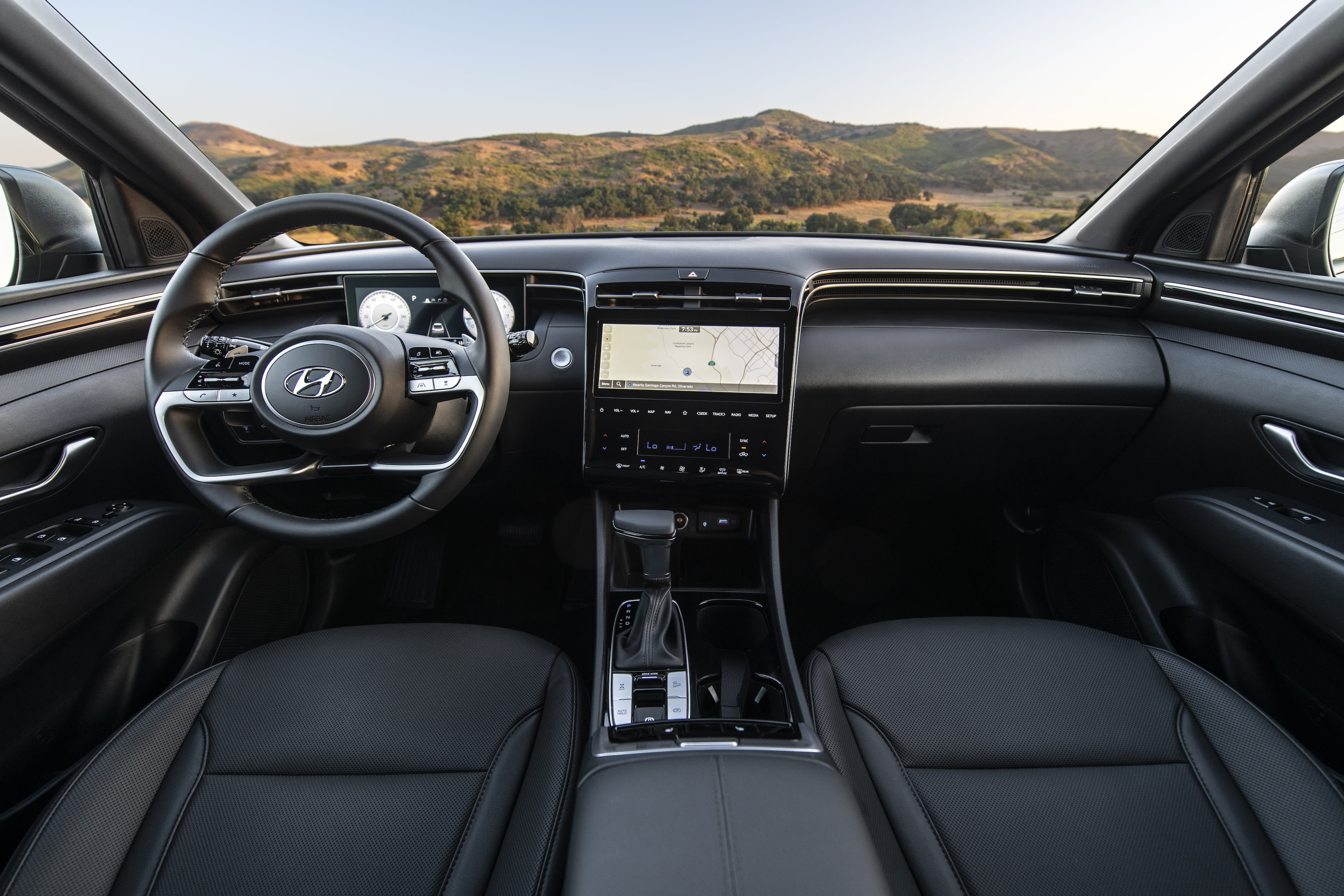 front interior of the 2024 Hyundai Santa Cruz