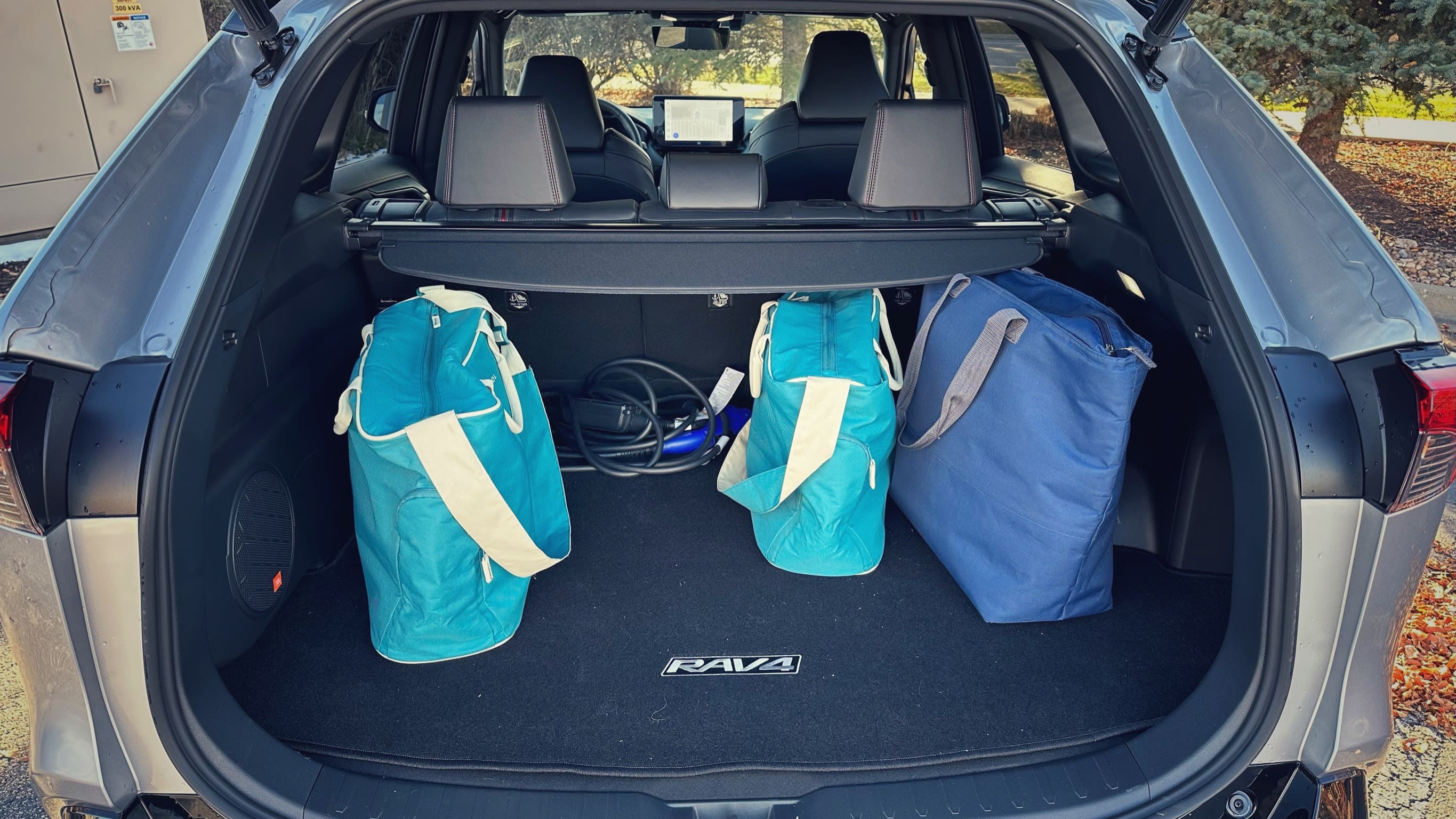 trunk-space in the Toyota RAV4