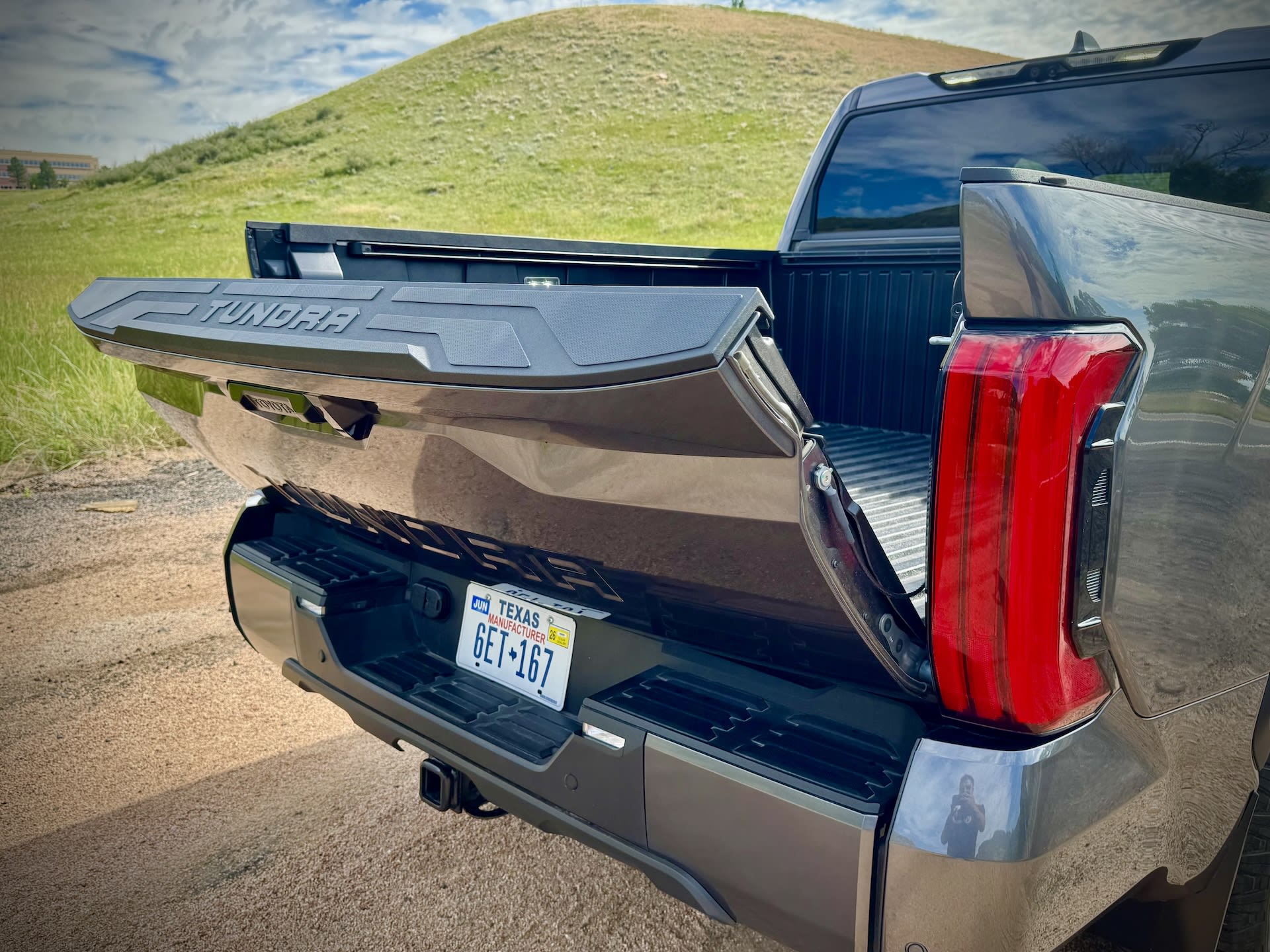 rear tailgate opening on the Toyota tundra
