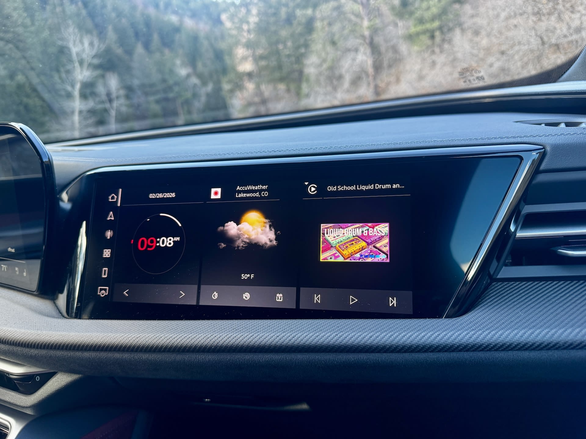 the MMI touchscreen in the 2025 Audi SQ5