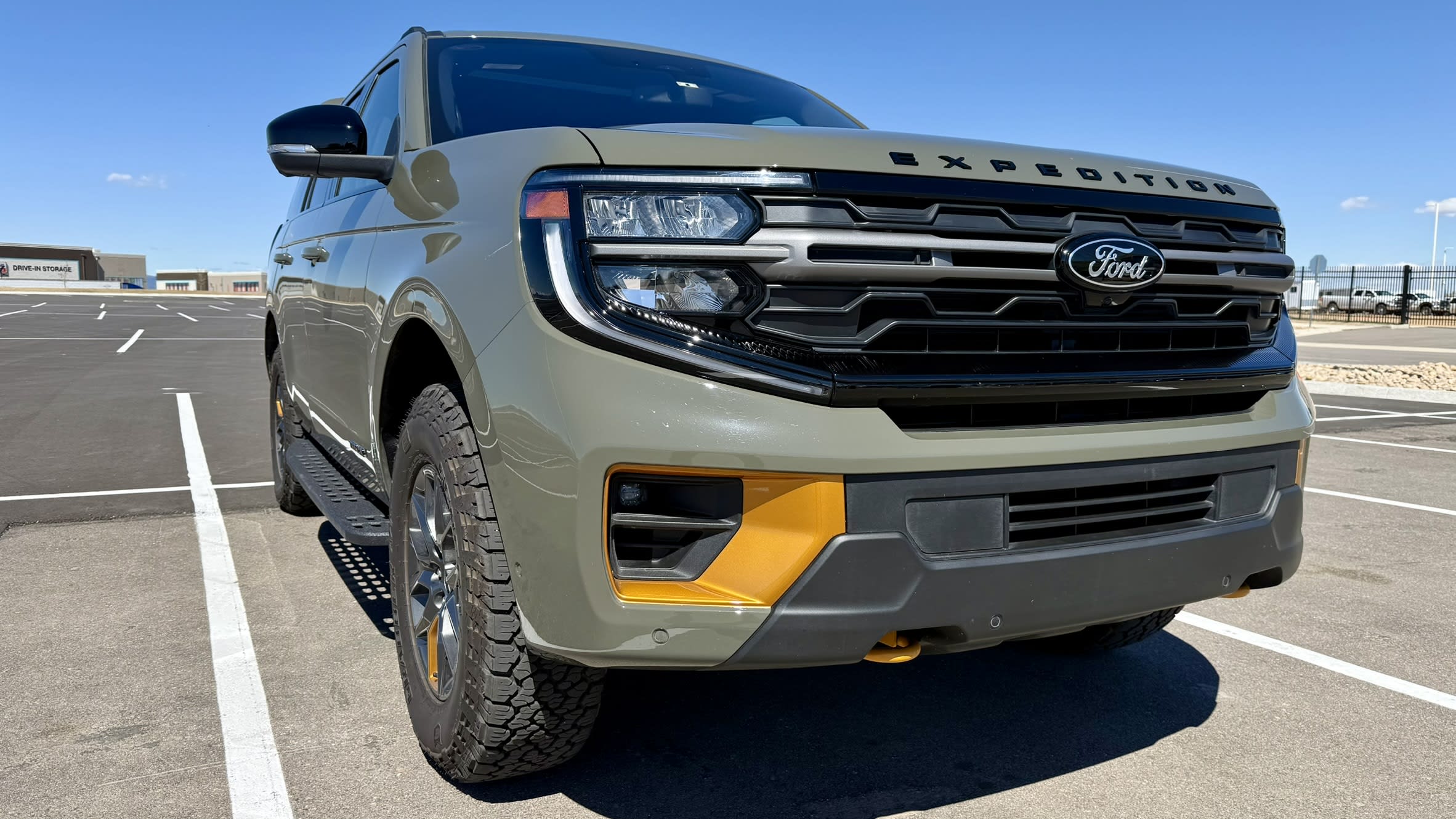 massive grille of the 2026 Ford Expedition Tremor