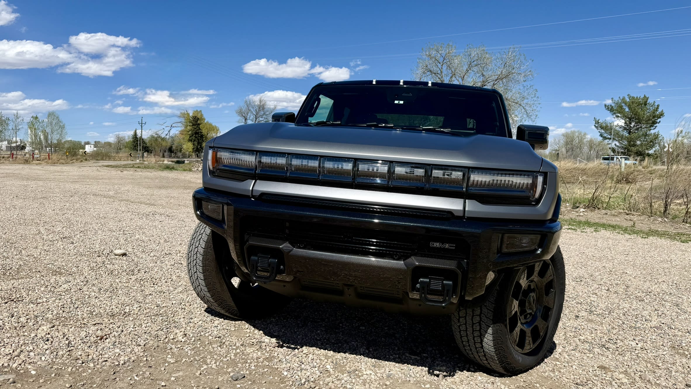 exterior of the gmc hummer