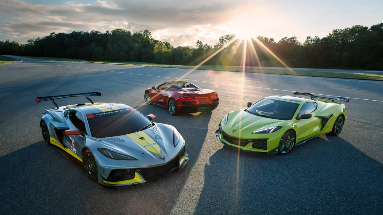 9点 モッチー Mid-engined C8 Corvette ZR1 prototype attacks the