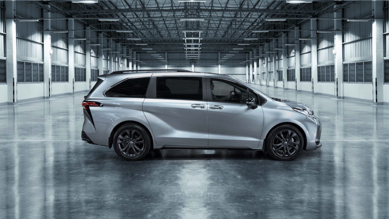 2022 Toyota Sienna XLE AWD Woodland Edition and XLE LACAR