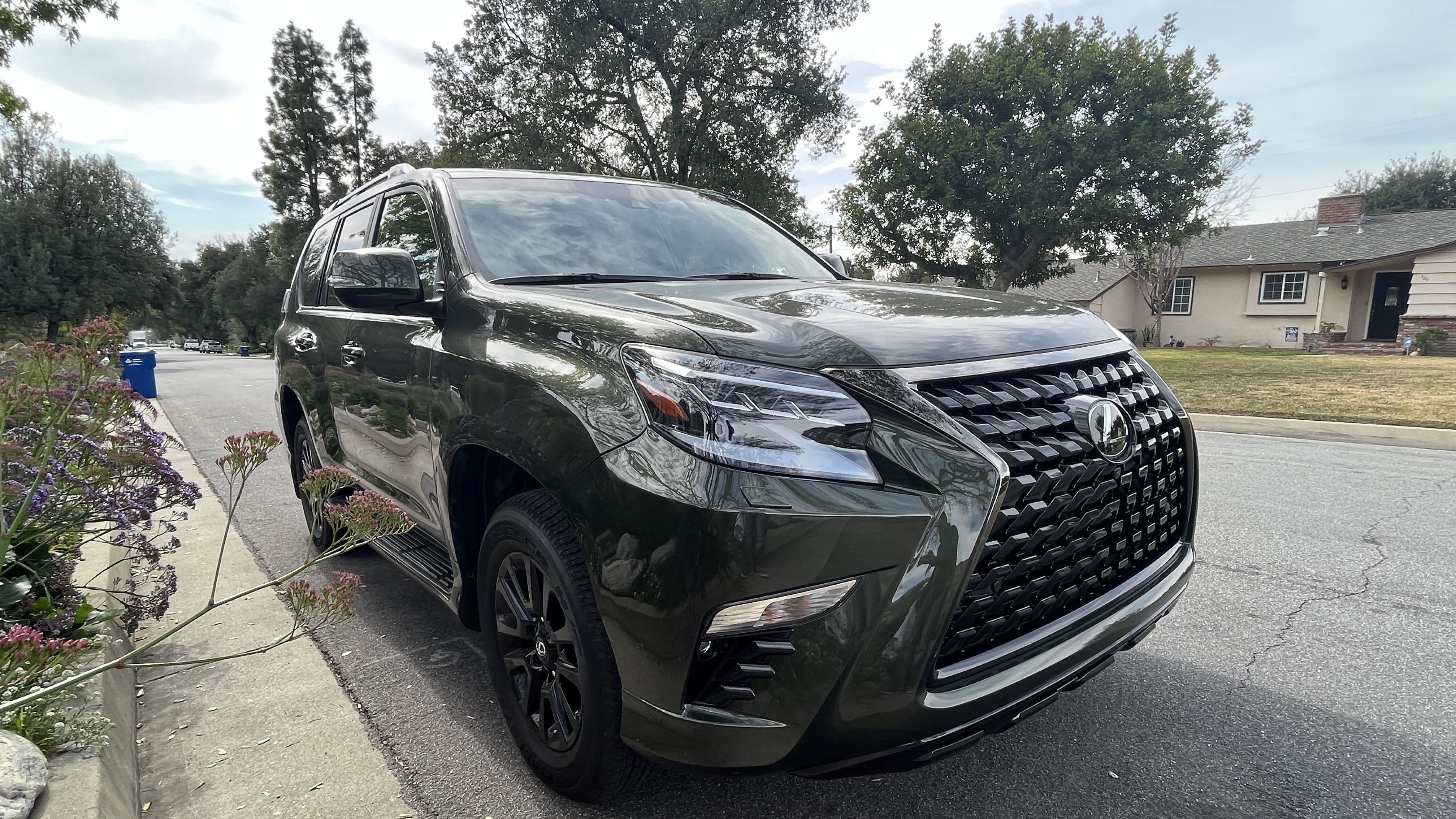 2023 Lexus GX460 Black Line - LACAR
