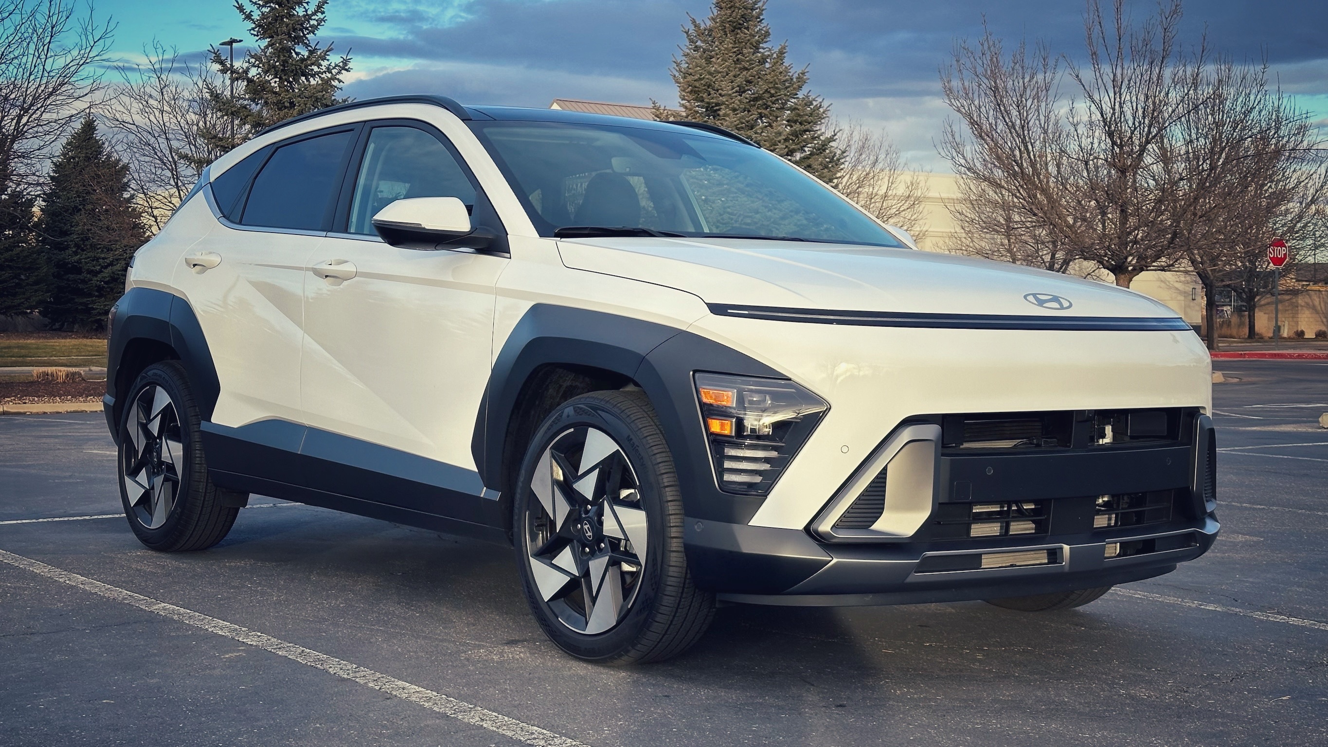 2024 Hyundai Kona Limited LACAR