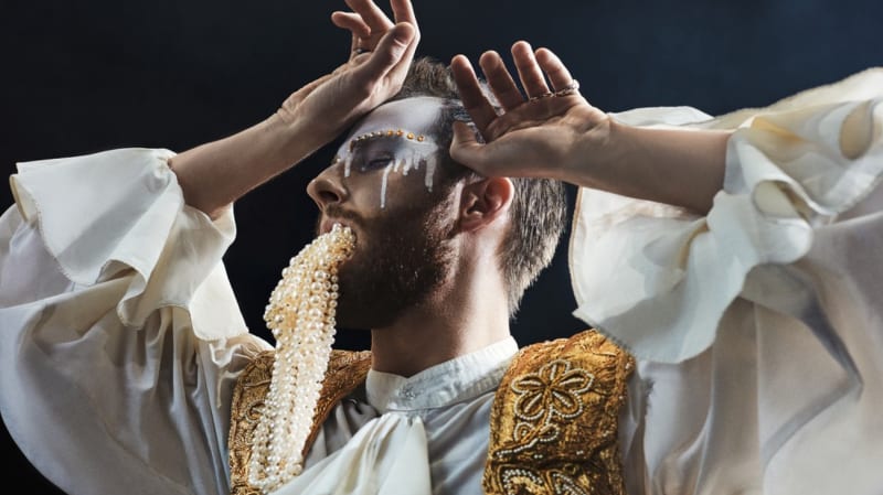 На «Барокко» Серебренникова в Париж + выходные в Шампани