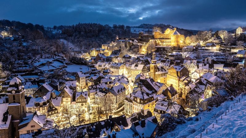 На день в Лимбург, Маастрихт и Моншау — самый красивый малый город Германии