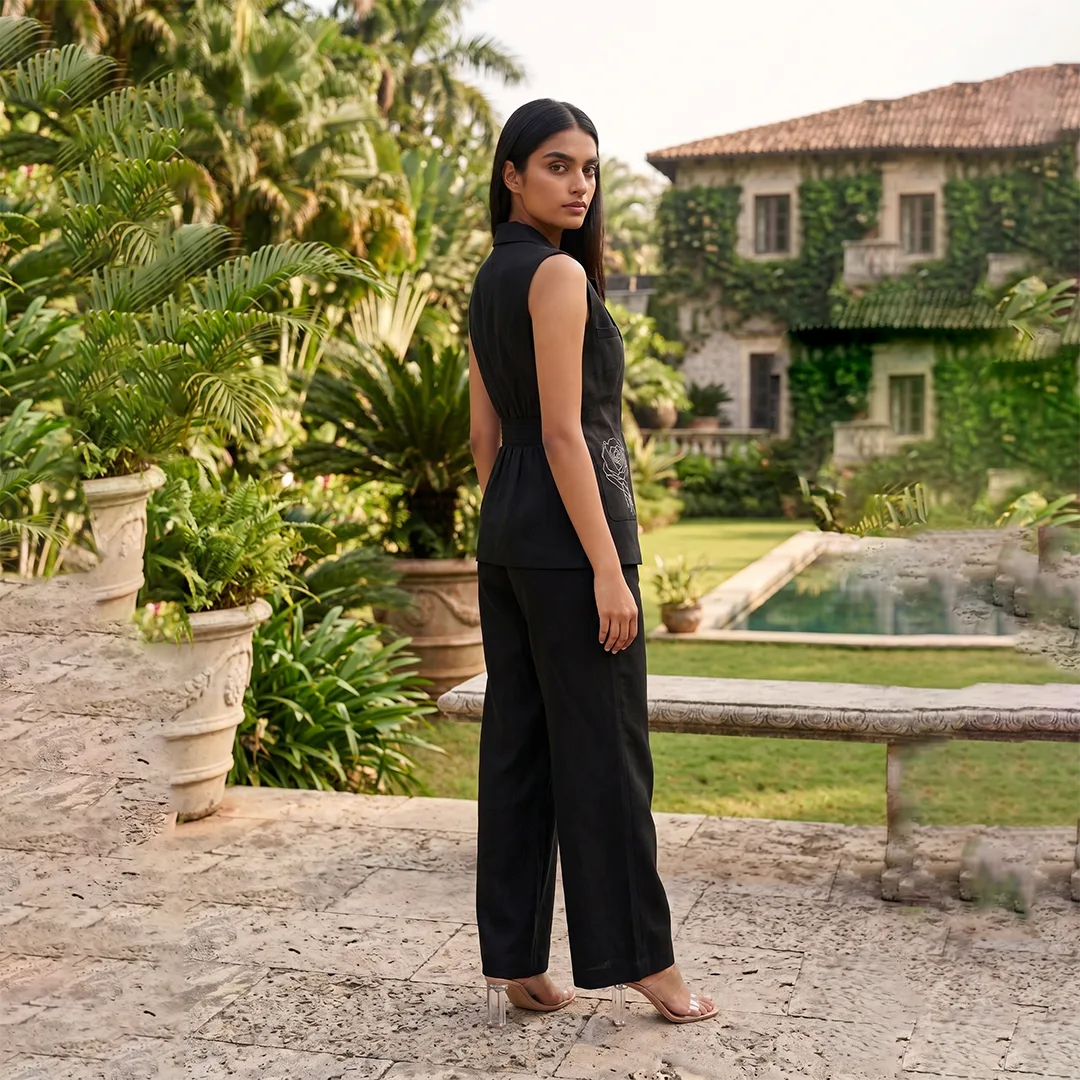 NOIR ROSE TAILORED SET view 3