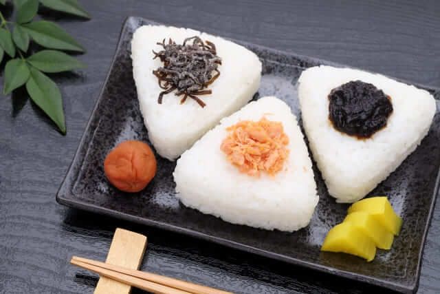 cơm nắm onigiri