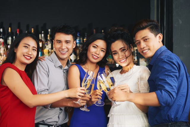 知っておきたいベトナムの慣習 ベトナムの冠婚葬祭 結婚式 日本旅行 ライフスタイルメディア Locobee 知っておきたいベトナムの慣習 ベトナムの冠婚葬祭 結婚式 日本旅行 ライフスタイルメディア Locobee