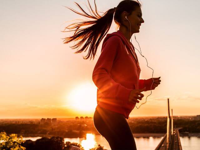 Shadowing trong tiếng Nhật