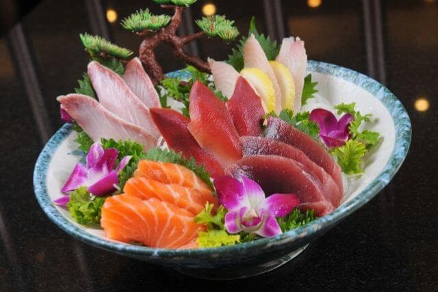 sashimi ẩm thực Nhật Bản