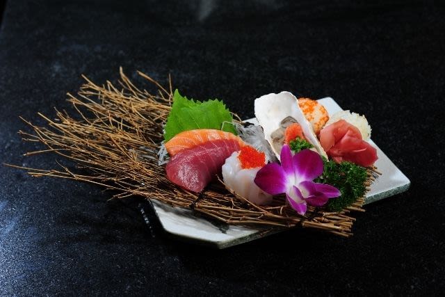 sashimi ẩm thực Nhật Bản