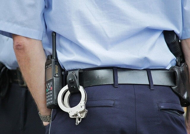 ベトナム人男を身分証明書偽造で逮捕｜LocoBeeトラベルチャンネル